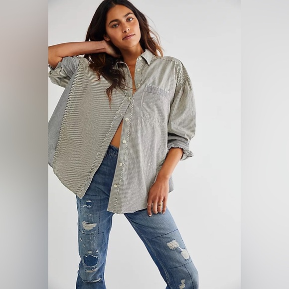 Altar’d State| Patched + Distressed Denim Straight Leg Jean - Picture 5 of 5